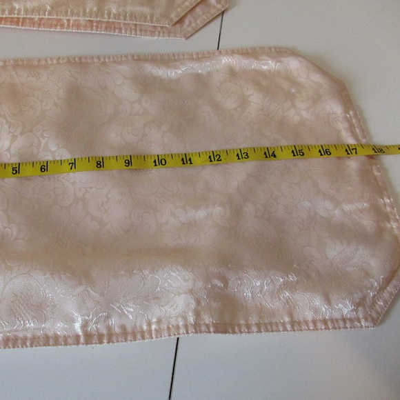 Set 6 Pale Peach Placemats - Picture 3 of 5